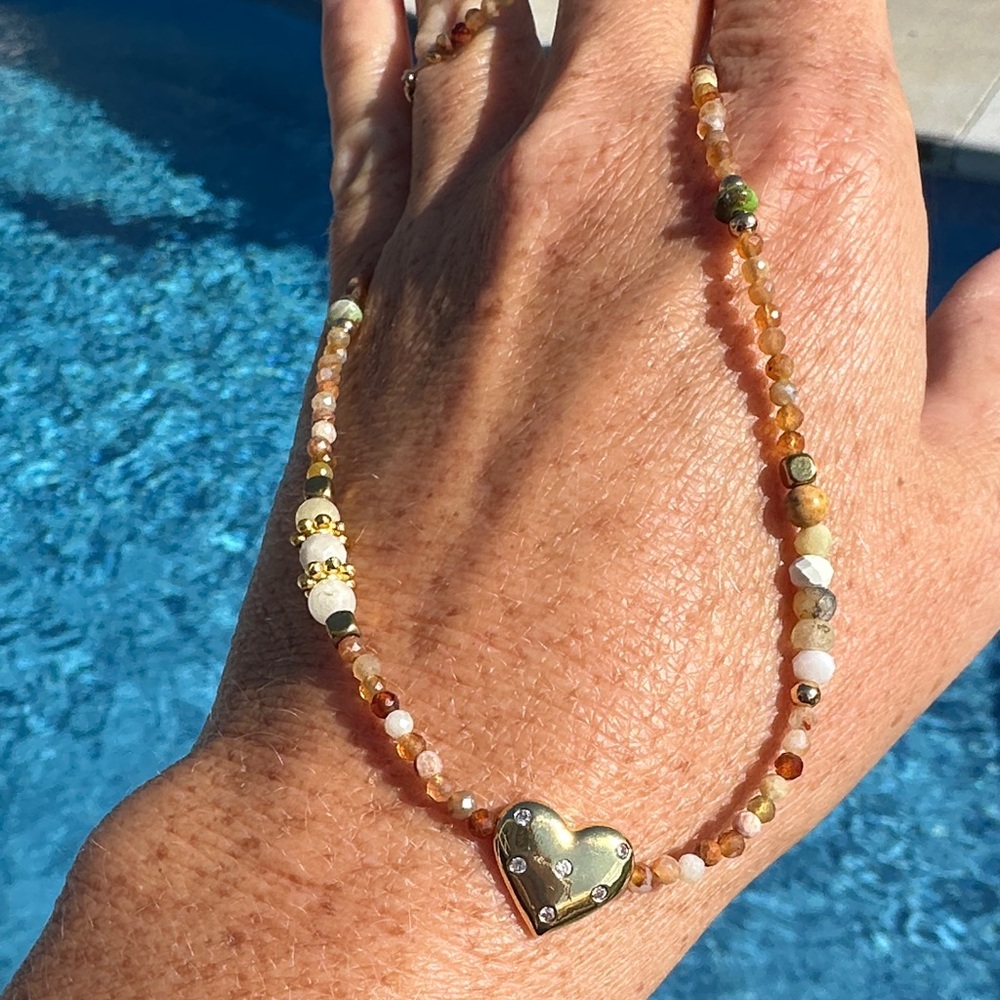 *NEW Gold Heart Beaded Necklace